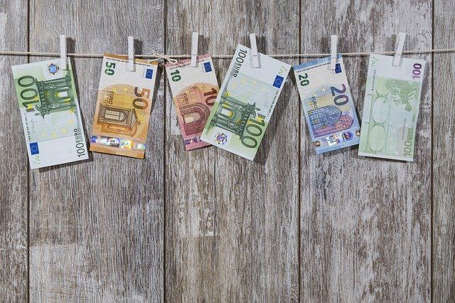 dinero money euros